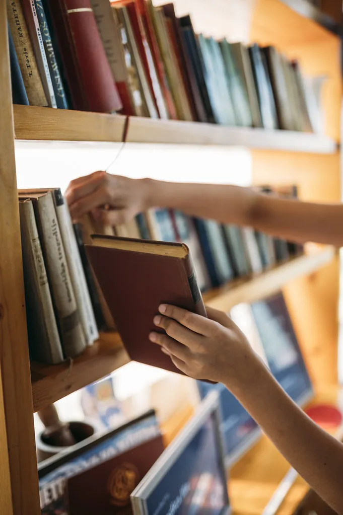 Detalle del mundo de NTM Real Estate — una biblioteca